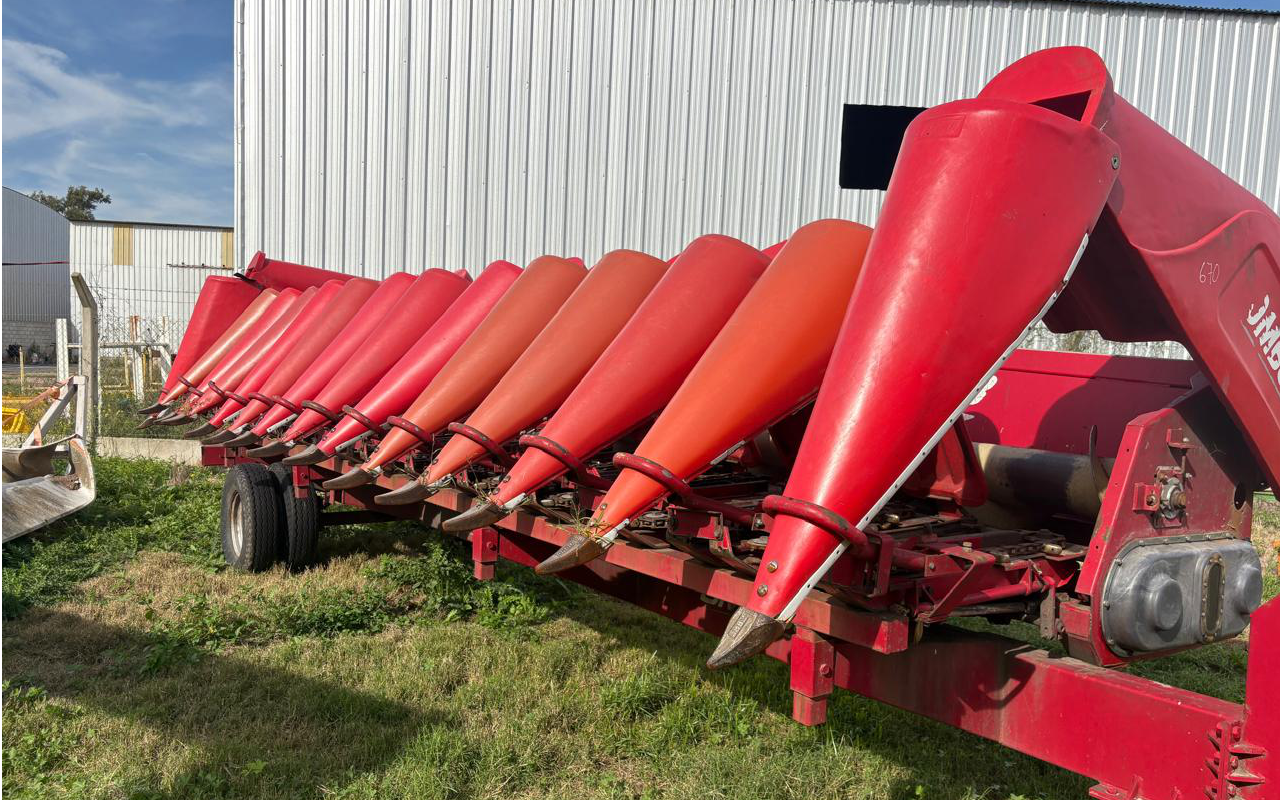 Cabezal maicero Usado – 13 surcos a 52cm – INT 670 - Imagen 1