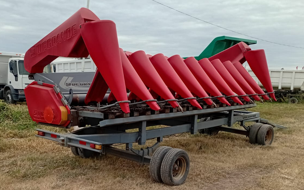 Cabezal maicero Usado – 10 surcos a 52cm – INT 677