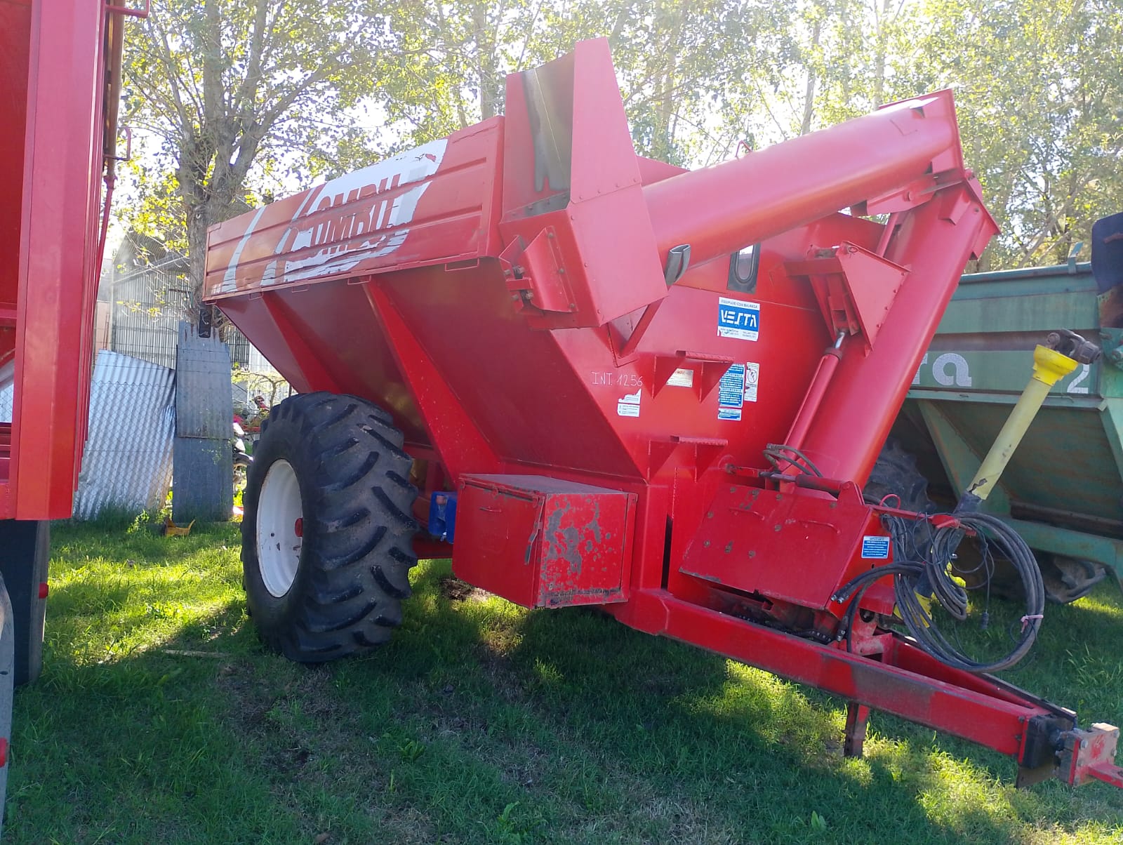 Tolva autodescargable - INT 1256